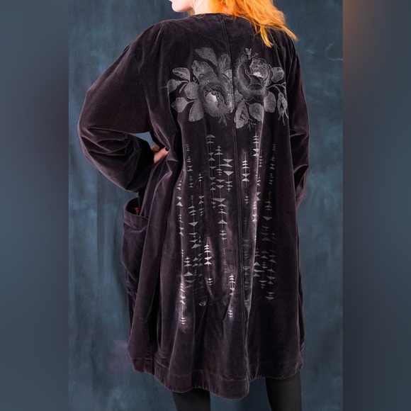 Blue Fish Hand Painted Cotton Velvet Coat in Silver Plum - Picture 3 of 8